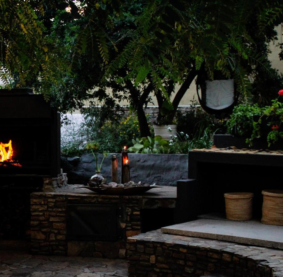 Alluring Self Catering 2 Bedroom Villa At Bokmakierie Villas Windhoek Exteriér fotografie