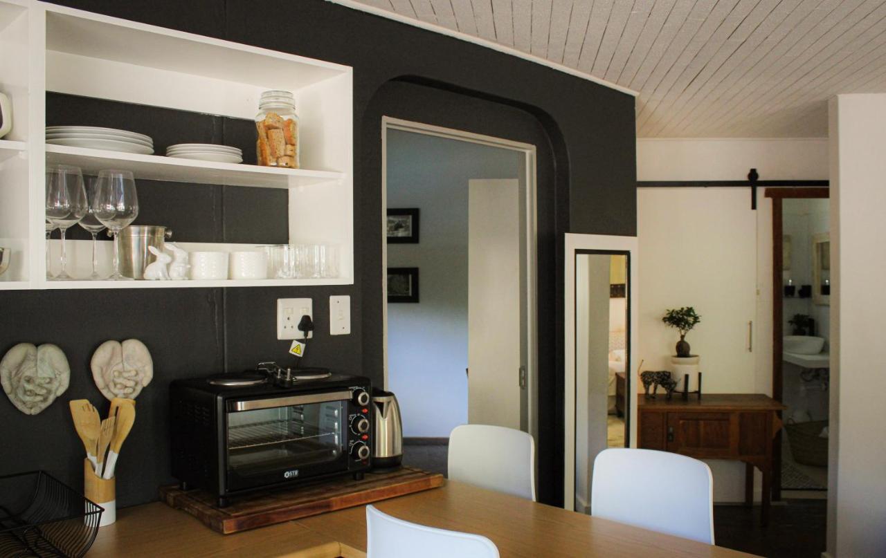 Alluring Self Catering 2 Bedroom Villa At Bokmakierie Villas Windhoek Exteriér fotografie