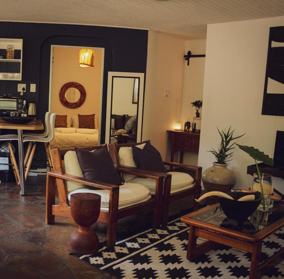 Alluring Self Catering 2 Bedroom Villa At Bokmakierie Villas Windhoek Exteriér fotografie