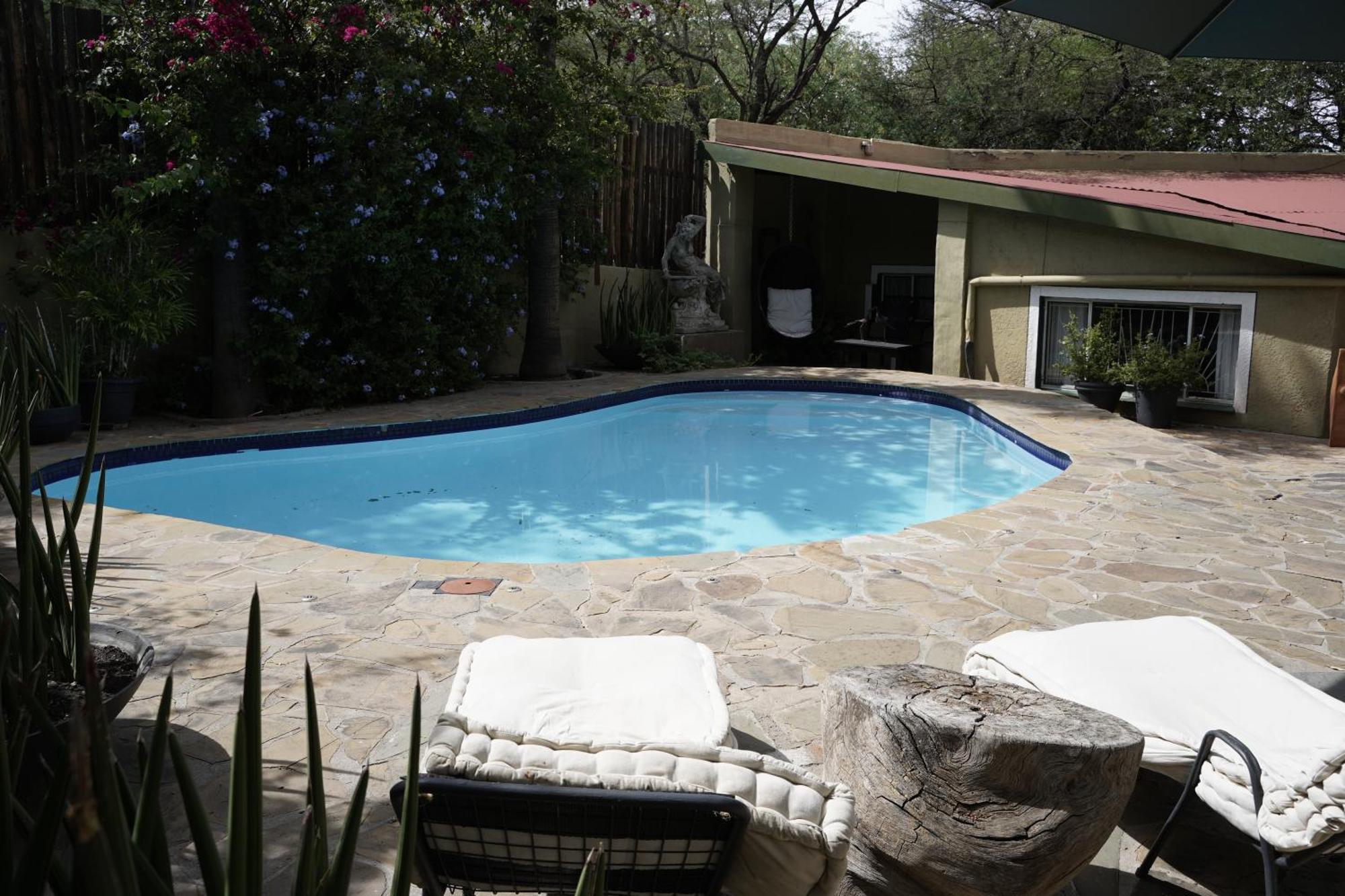 Alluring Self Catering 2 Bedroom Villa At Bokmakierie Villas Windhoek Exteriér fotografie